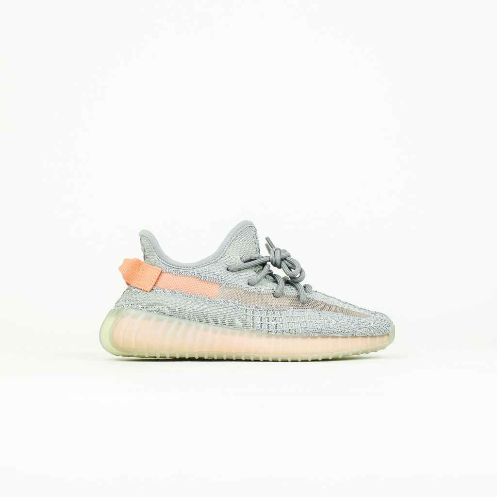 yeezy 350 v2 clay foot locker