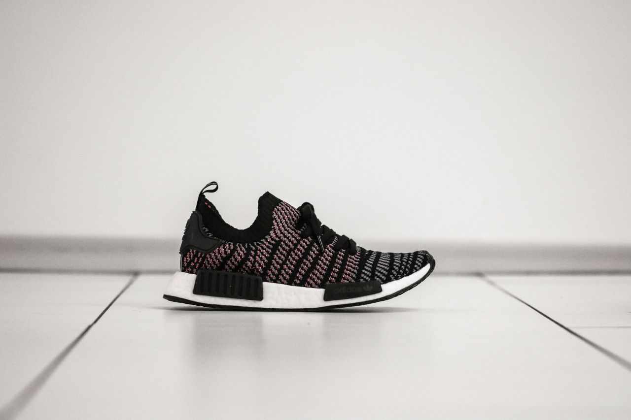 adidas nmd r1 stlt pk mens