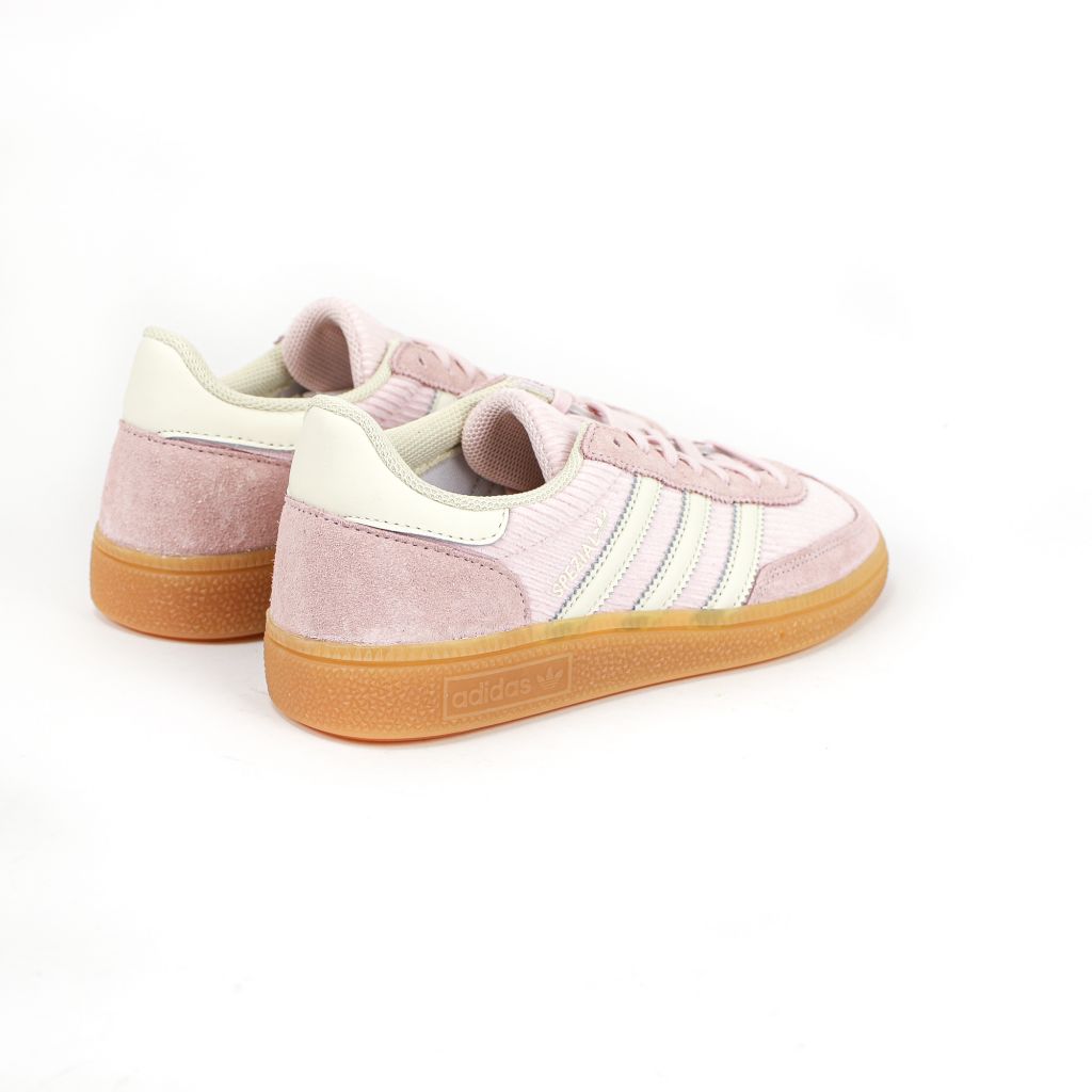 HANDBALL SPEZIAL W SANDY PINK/OFF WHITE Adidas Sneakerium HANDBALL SPEZIAL W SANDY PINK/OFF WHITE Adidas Sneakerium